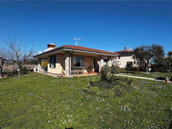 Villa Singola disposta su piano unico